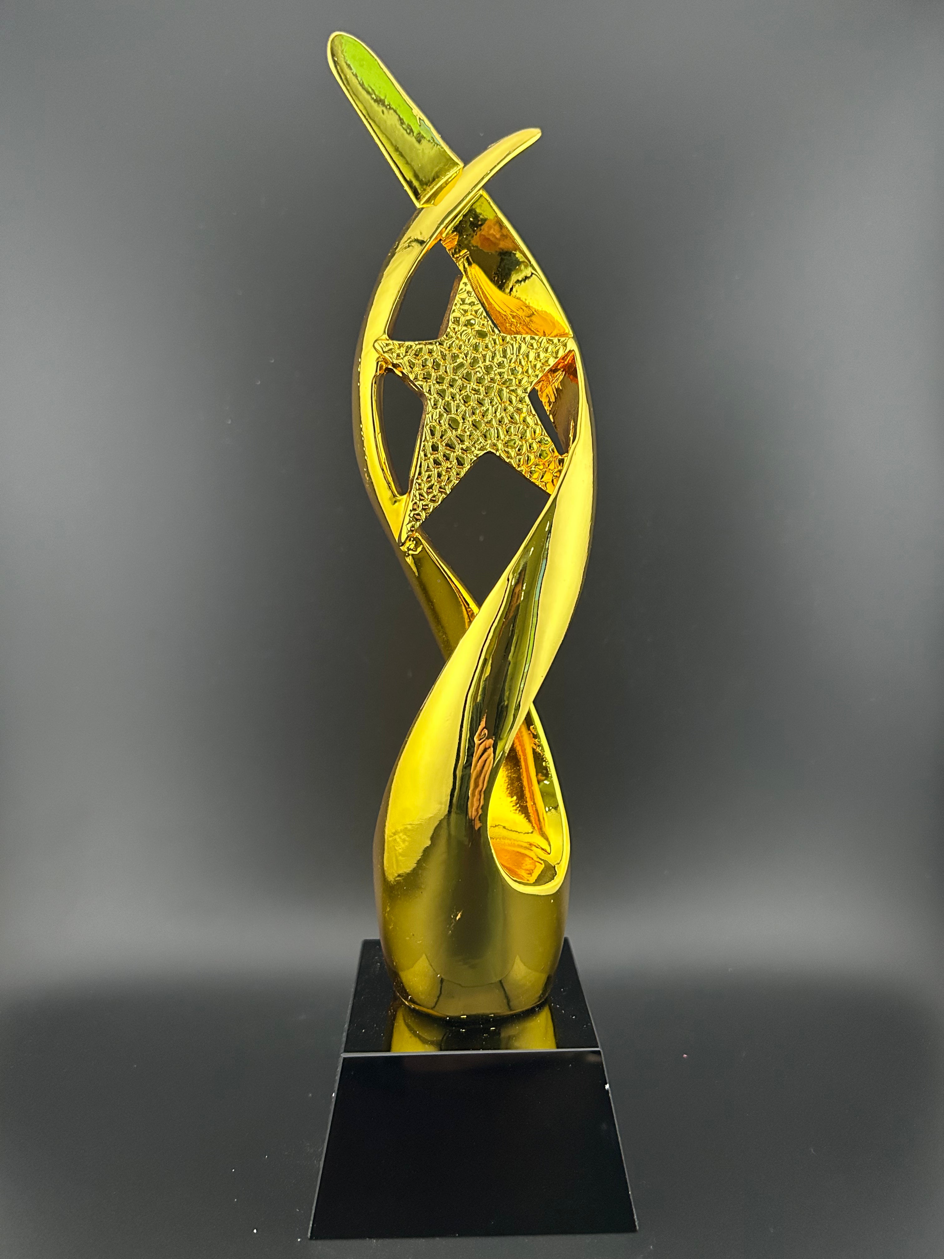Gold-plated golf gift ornament