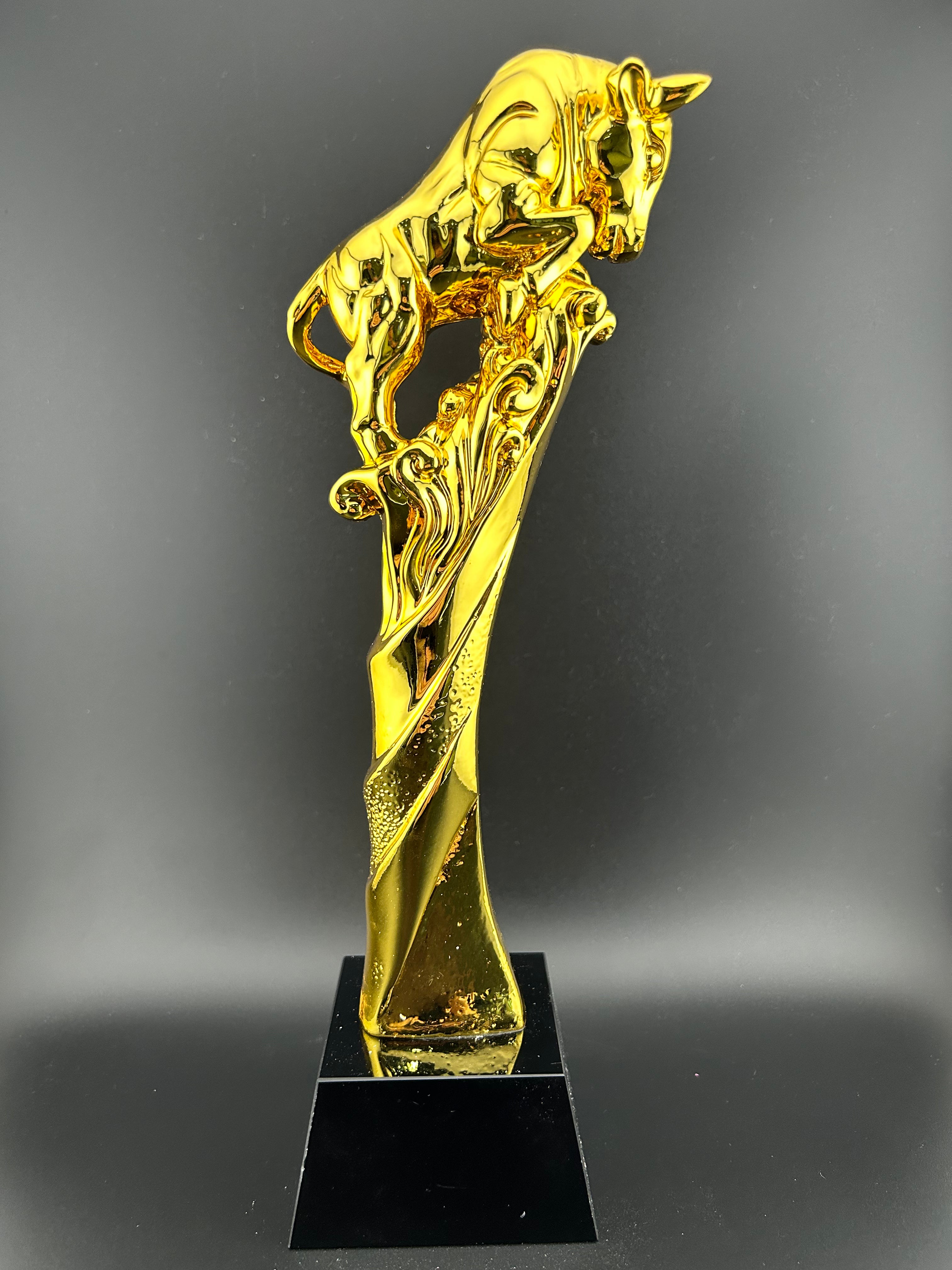Gold-plated golf gift ornament
